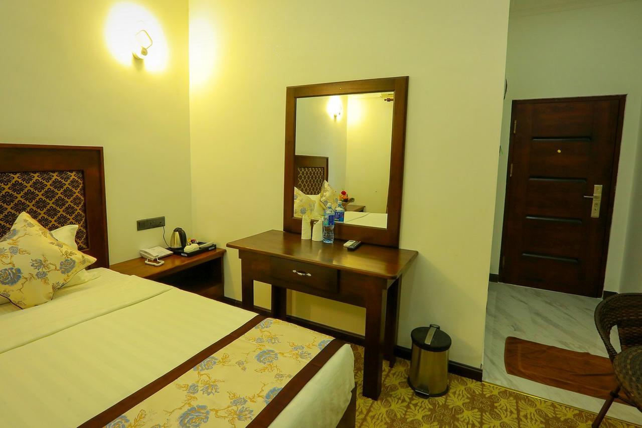 Euro Star Hotel Katunayaka Εξωτερικό φωτογραφία