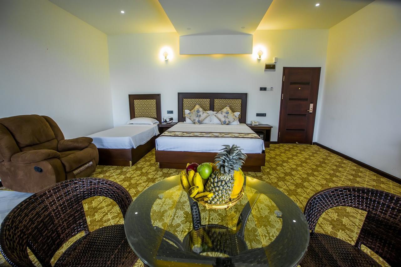 Euro Star Hotel Katunayaka Εξωτερικό φωτογραφία