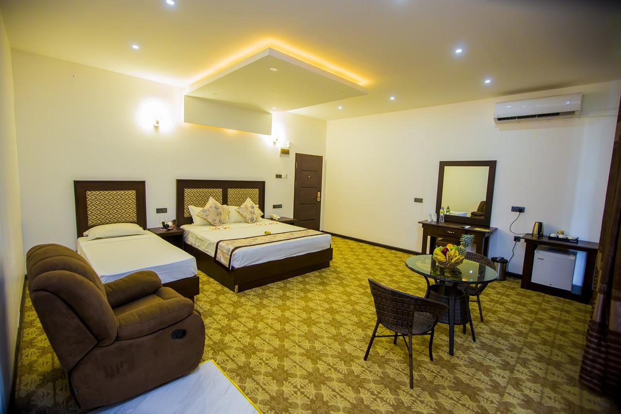 Euro Star Hotel Katunayaka Εξωτερικό φωτογραφία