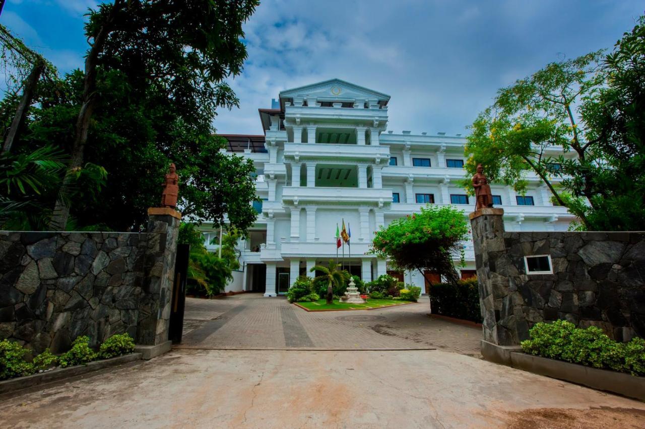 Euro Star Hotel Katunayaka Εξωτερικό φωτογραφία